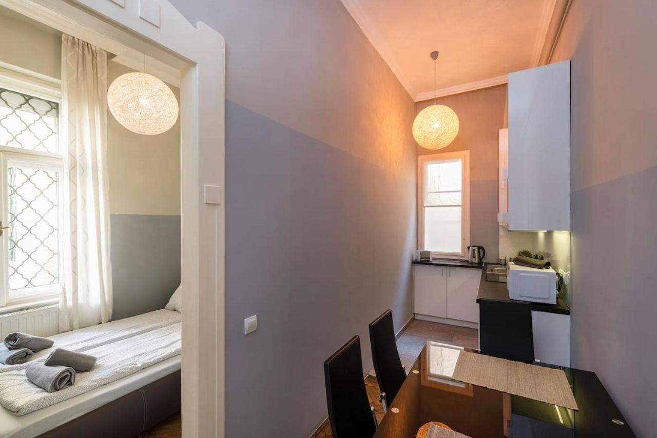 Vaci Street Apartments Budapest Luaran gambar