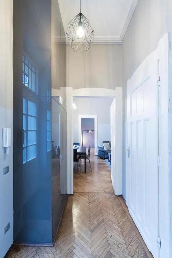 Vaci Street Apartments Budapest Luaran gambar