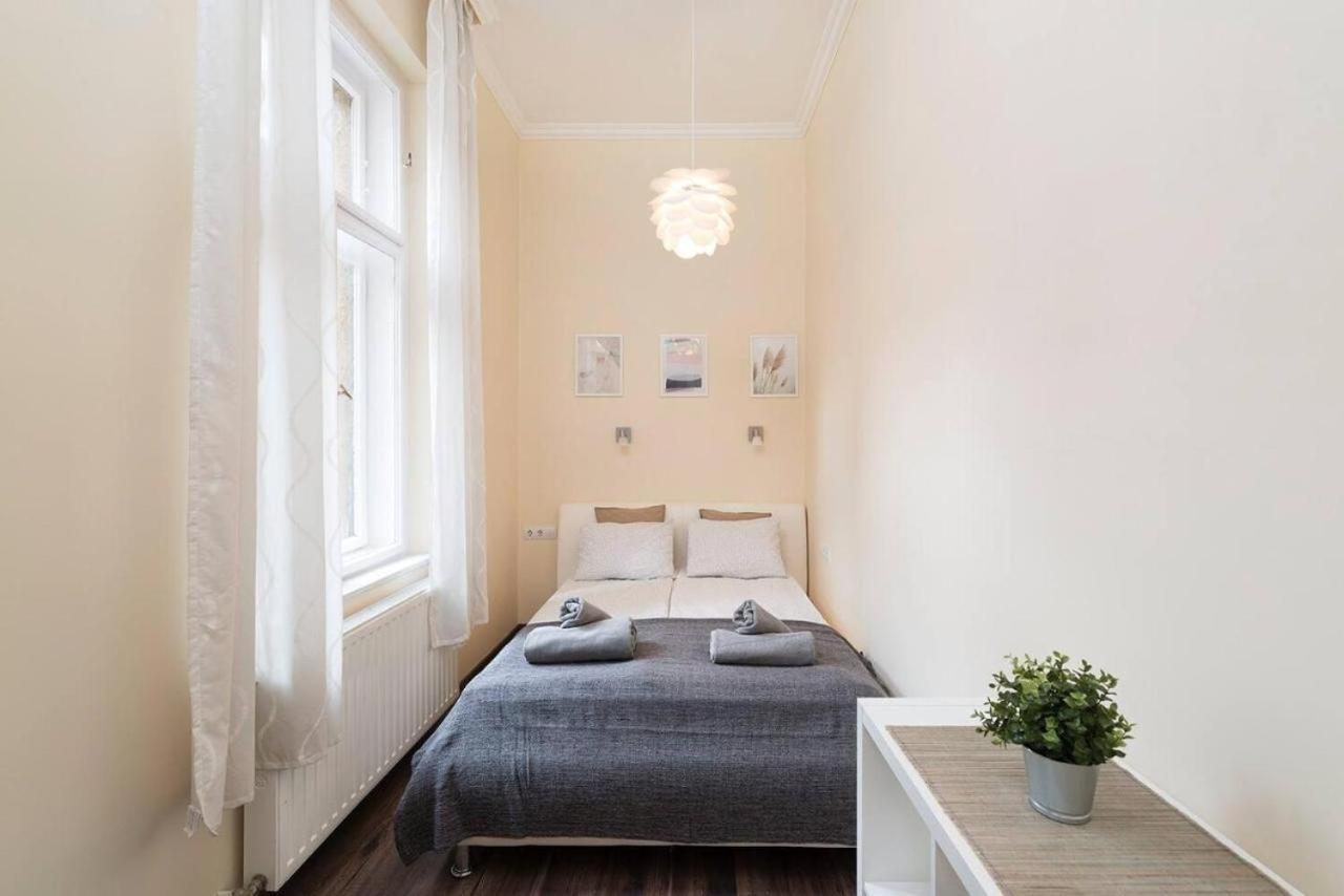 Vaci Street Apartments Budapest Luaran gambar
