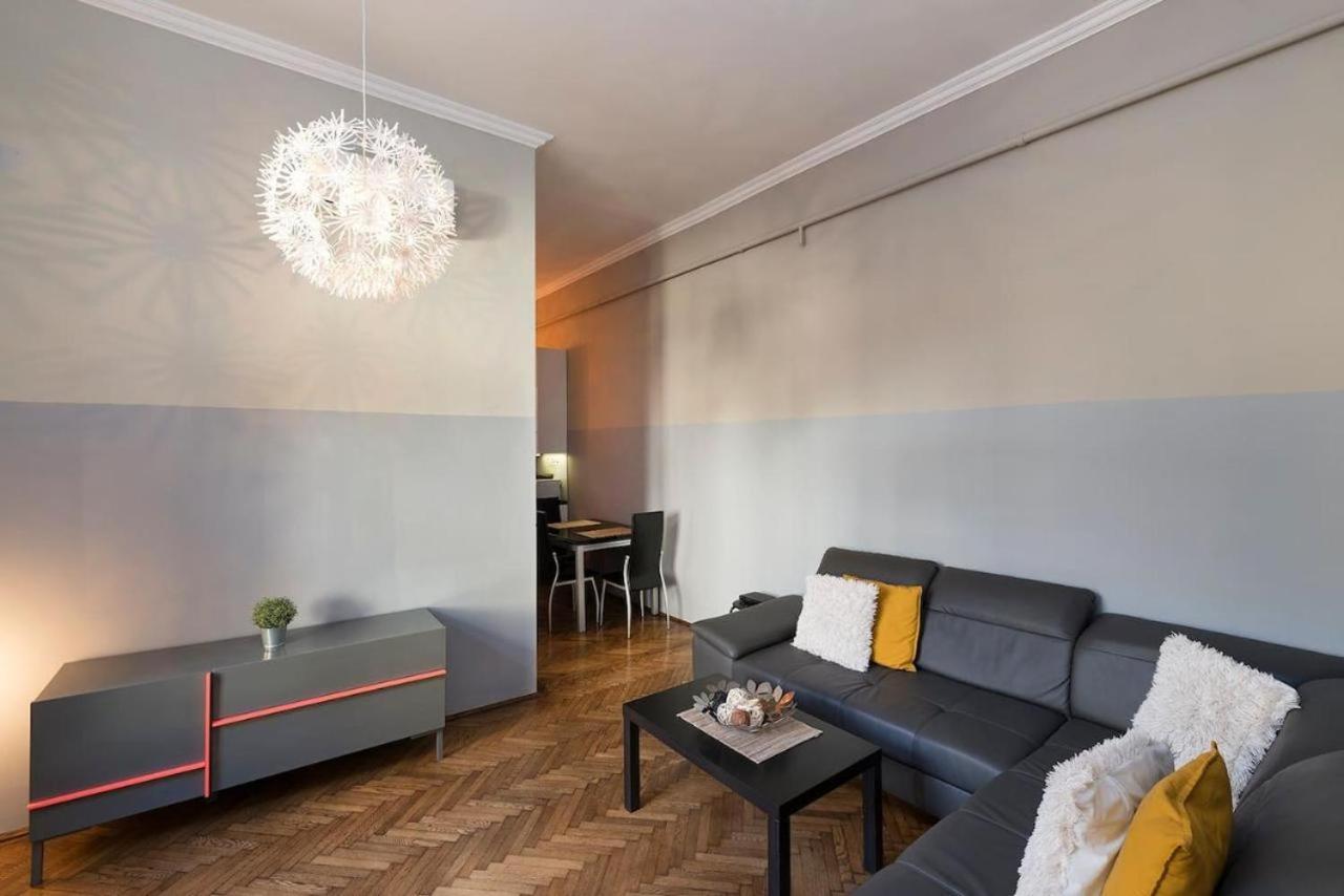 Vaci Street Apartments Budapest Luaran gambar